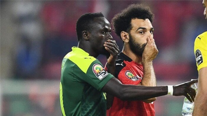 الرقصة الأخيرة: صلاح وماني يتصدران عناوين الصحف الإيطالية