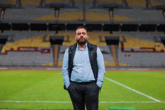 جون إدوارد يفاجئ الجميع: عدم حصوله على عمولة من صفقة ناصر ماهر