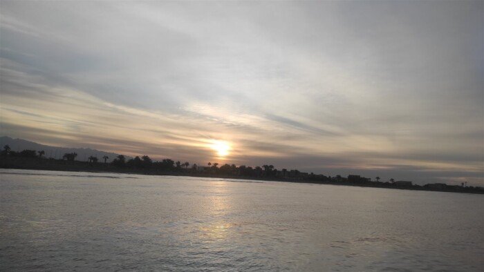 حالة الطقس في القاهرة: الأرصاد تكشف عن انخفاض درجات الحرارة إلى 12 درجة