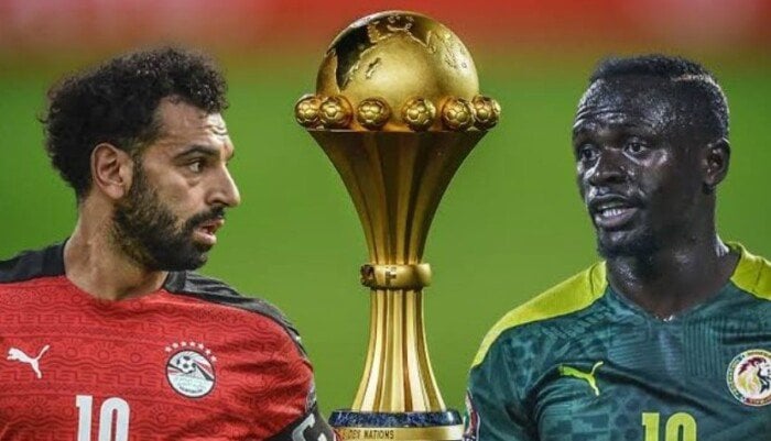 حكم مباراة مصر والسنغال في نصف نهائي كأس أمم إفريقيا هو الجابوني أوتشو