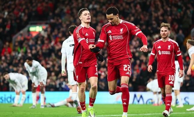 ليفربول يتأهل لدور الـ32 في كأس الاتحاد الإنجليزي بعد اكتساح بارنسلي برباعية